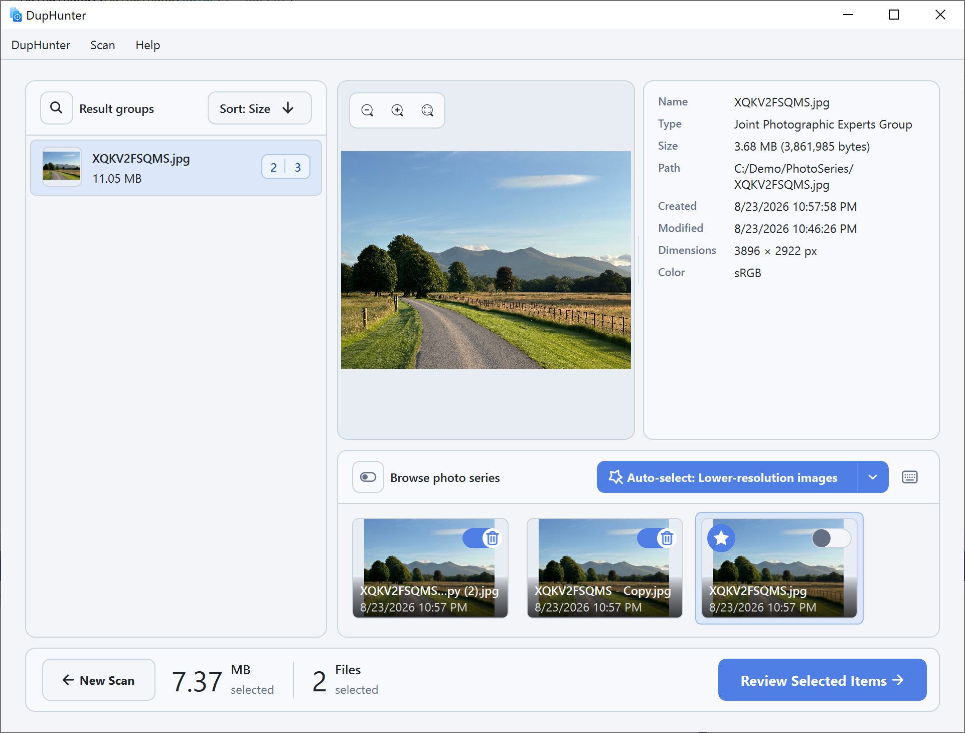 Browse photo series grouped by capture time in DupHunter